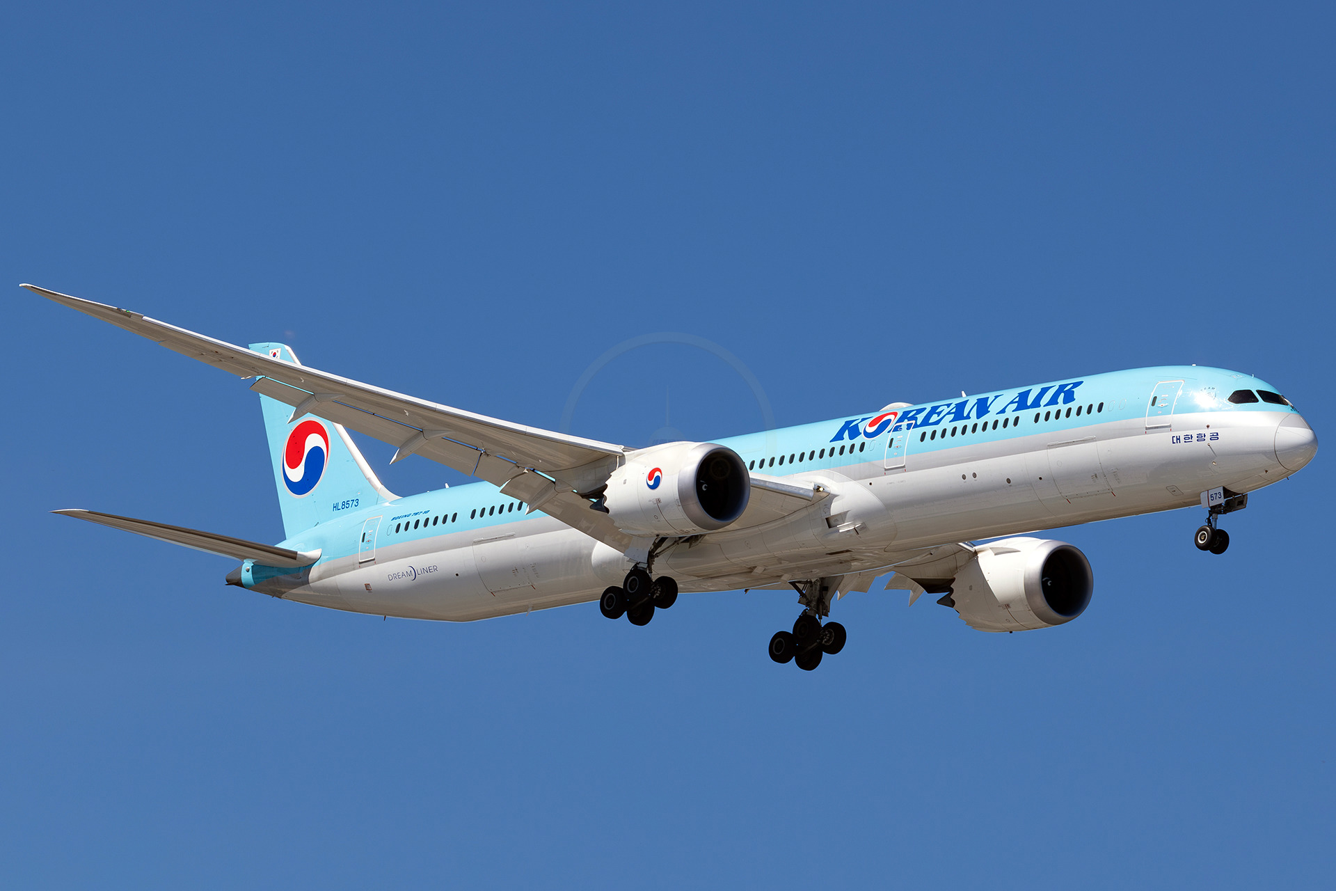 HL8573